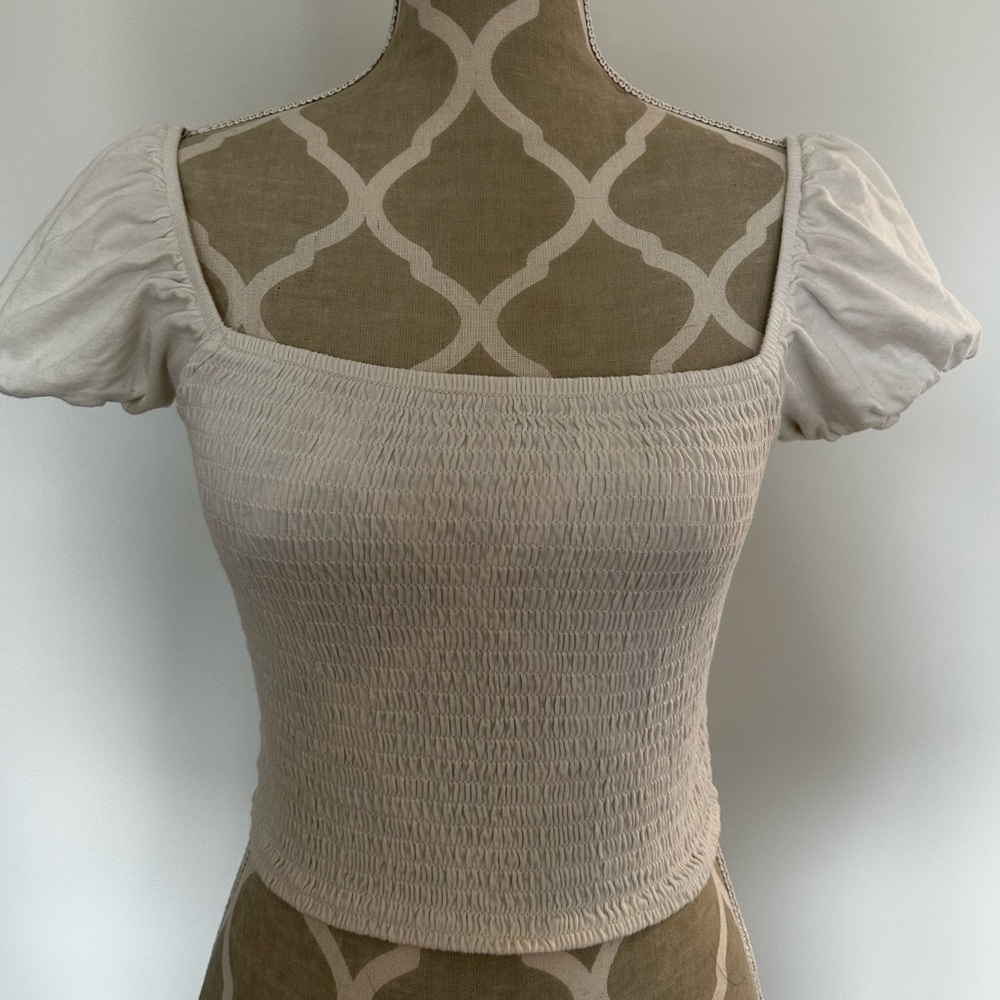 White babydoll puff sleeve shirt